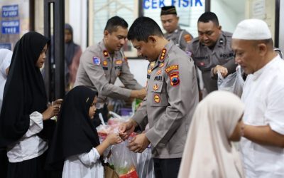 Kapolresta Surakarta Berbagi Takjil Untuk Anak Panti Asuhan