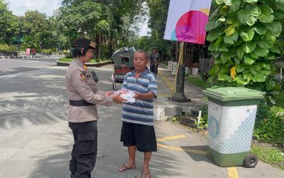 Ratusan Nasi Kotak Dibagikan Sat Samapta Polresta Surakarta Jelang Buka Puasa
