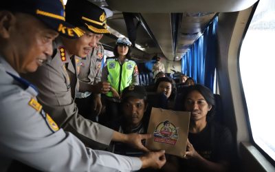 Polresta Surakarta Gencar Sosialisasikan Layanan Hotline 110 Mudik Aman Keluarga Nyaman