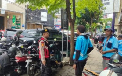 Ciptakan Kamtibmas Yang Kondusif, Sat Samapta Polresta Surakarta Gelar Patroli Sambangi Juru Parkir