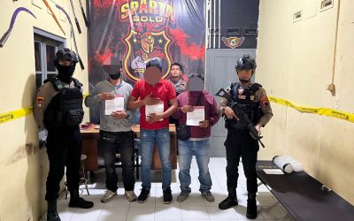 Tim Sparta Sat Samapta Polresta Surakarta Amankan Tiga Pria Diduga Debt Collector di Jalan Adi Sucipto
