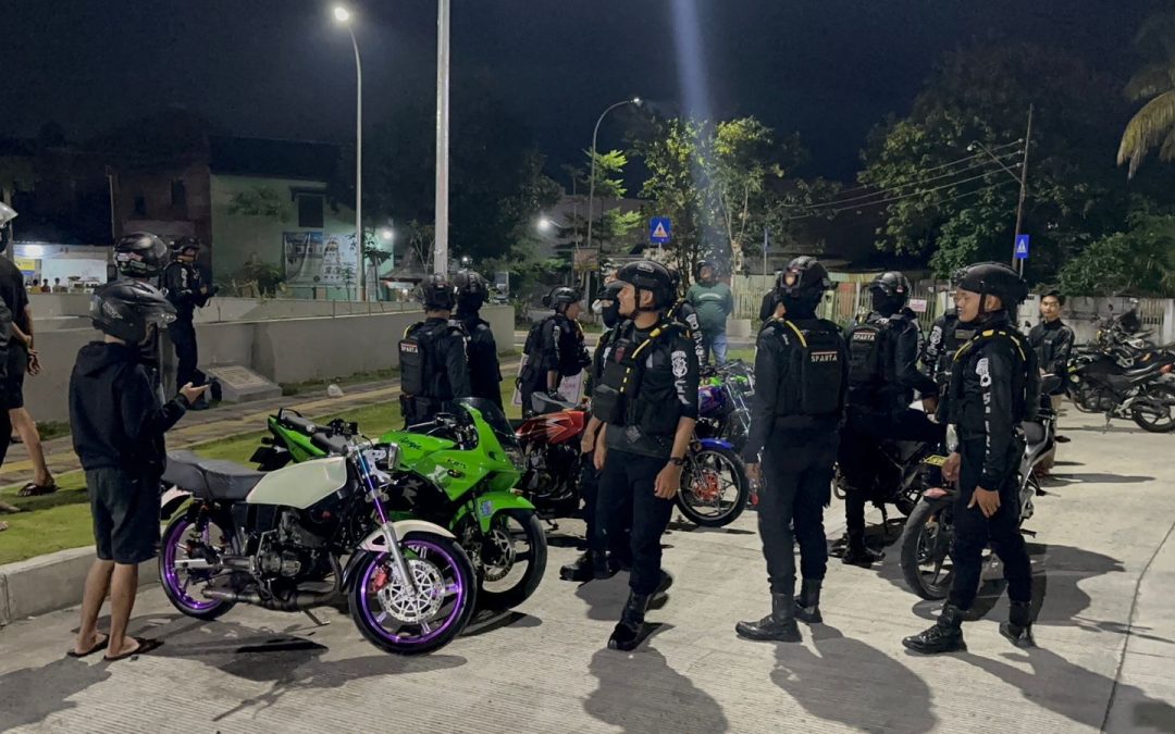 Polresta Surakarta Kandangkan Sepuluh Motor Berknalpot Brong Yang Diamankan di Simpang Joglo