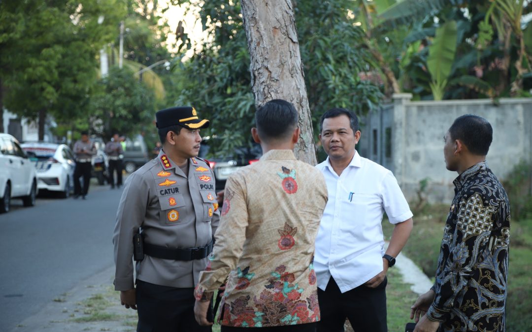 Kapolresta Surakarta Gelar Jumat Curhat Bersama Warga Sumber