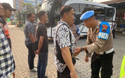 Seksi Propam Polresta Surakarta Gelar Pengecekan Senpi Anggota Saat Apel Pengamanan Unjuk Rasa