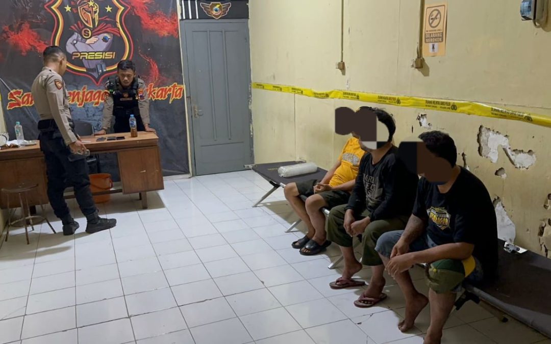 Tim Sparta Polresta Surakarta Amankan Tiga Pemuda Sedang Pesta Miras di Jebres