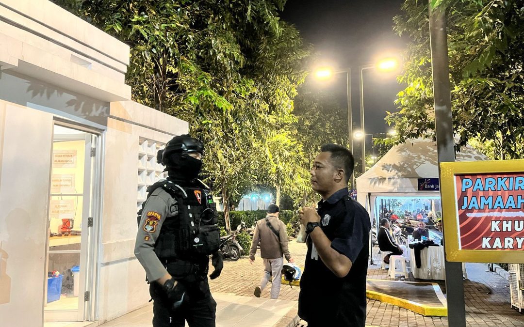 Tim Sparta Satuan Samapta Polresta Surakarta Lakukan Patroli Malam, Sambangi Petugas Keamanan dan Warga
