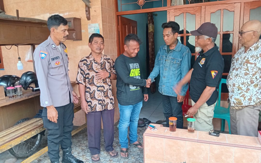 Bhabinkamtibmas Jebres Mediasi Perselisihan Antar Saudara, Selesaikan dengan Jalur Kekeluargaan
