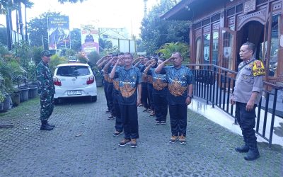 Bhabinkamtibmas Timuran Gelar Sambang dan Patroli Sambil Latihan PBB dan Pembinaan Fisik di Kelurahan