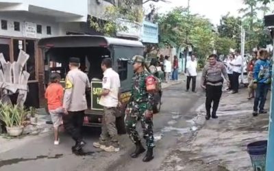 Bhabinkamtibmas Serengan Bersama Babinsa Tindaklanjuti Laporan Warga Terkait ODGJ di Makam Bergolo
