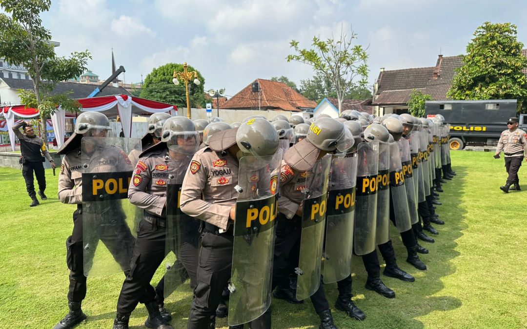 Kesiapan Hadapi Unras, Polresta Surakarta Gelar Latihan Dalmas Secara Humanis