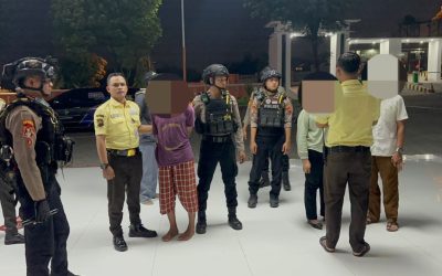 Respon Cepat Tim Sparta Polresta Surakarta Datangi dan Amankan Pelaku Penganiayaan Ibu Kandung di Kampung Baru