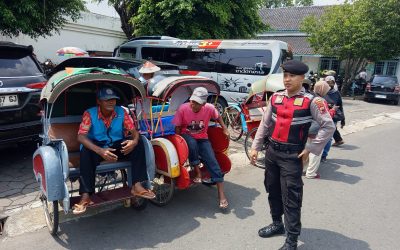 Polresta Surakarta Kerahkan Puluhan Personel Amankan Objek Wisata dan Pusat Keramaian Saat Libur Idul Adha 1446 H