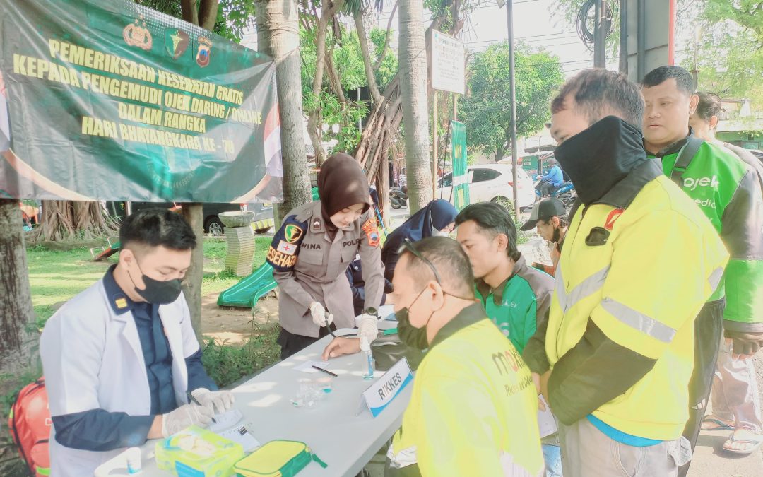 Polresta Surakarta Gelar Pemeriksaan Gratis Kepada Driver Ojol, Dalam Rangka Hari Bhayangkara ke 79