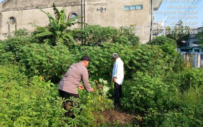Bhabinkamtibmas Mangkubumen Dukung Ketahanan Pangan Lewat Pendampingan Warga di Sidorejo
