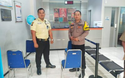 Bhabinkamtibmas Nusukan Laksanakan Patroli Dialogis di Kantor BRI