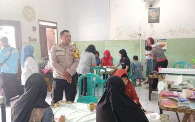 Bhabinkamtibmas Mangkubumen Laksanakan Patroli Dialogis di Posyandu Lansia
