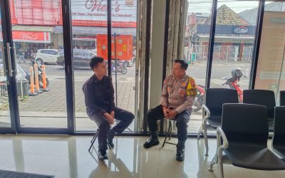 Bhabinkamtibmas Punggawan Laksanakan Sambang dan Patroli Dialogis di Kampus UMKM Shopee