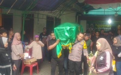 Bhabinkamtibmas Timuran Sambang dan Patroli dalam Kegiatan Lelayu Warga