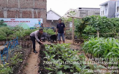 Dukung Ketahanan Pangan, Bhabinkamtibmas Jagalan Binluh Kelompok Tani