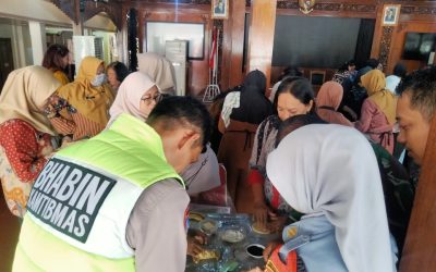 Bhabinkamtibmas Jebres Dukung Pemberdayaan Ekonomi Warga Lewat Pelatihan Wirausaha Pembuatan Roti