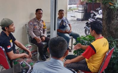 Bhabinkamtibmas Kelurahan Pajang Aiptu S. Widodo Berikan Binluh Kamtibmas kepada Warga RW 3