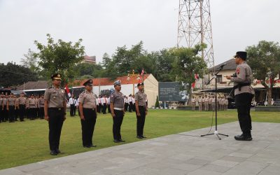 Kapolresta Surakarta Pimpin Upacara Korps Raport Kenaikan Pangkat Anggota Polresta Surakarta TMT 1 Juli 2025