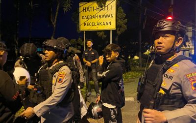Kapolresta Surakarta Pimpin Langsung Penyekatan Warga PSHT di Batas Kota Kleco, Ratusan Warga Diamankan