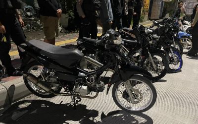 Dalam Rangka Ops Patuh Candi 2025, Tim Sparta  Polresta Surakarta Amankan 5 Motor Knalpot Bronk di Underpass Joglo