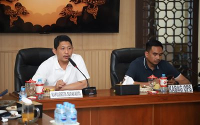 Kapolresta Surakarta Gelar Jumat Curhat Bersama Anggota di Aula Wirasatya 96