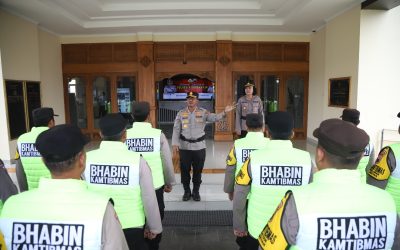 Wakapolresta Surakarta Berikan Arahan Kepada Bhabinkamtibmas: Tekankan Integritas dan Kinerja Nyata