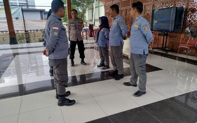 Bhabinkamtibmas Kelurahan Mojo Sambang Linmas, Berikan Binluh Kamtibmas dan Imbauan Bahaya Judol dan Pinjol