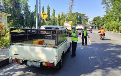 Sat Lantas Polresta Surakarta Gelar Operasi Gabungan Ops Patuh Candi 2025 di Plasa Manahan