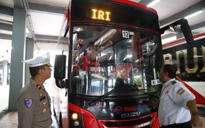 Satlantas Polresta Surakarta Bersama Dishub Gelar Ramp Check Bus di Terminal Tirtonadi Solo