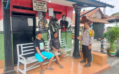 Bhabinkamtibmas Sumber Aktifkan Kembali Pos Kamling, Sosialisasikan Kamtibmas dan Ops Patuh Candi 2025