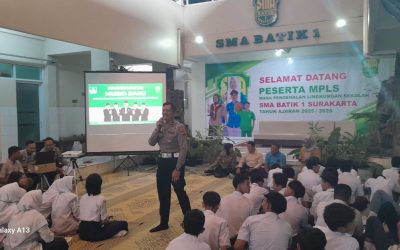 Satlantas Polresta Surakarta Sosialisasikan Ops Patuh Candi 2025 di SMA Batik 1 Surakarta