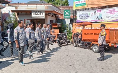 Bhabinkamtibmas Danukusuman Latih Linmas Tingkatkan Disiplin dan Kepedulian Kamtibmas