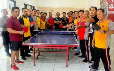 Pertandingan Persahabatan Tenis Meja Polsek Jebres vs Polsek Serengan Meriahkan HUT RI ke-80