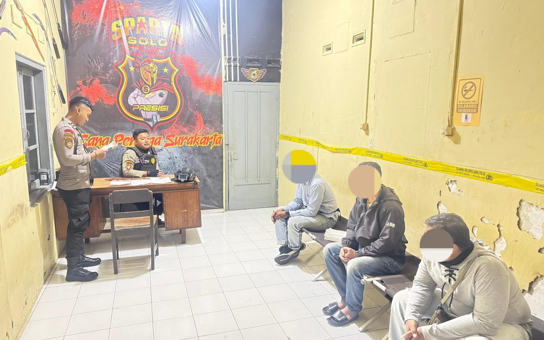 Tim Sparta Polresta Surakarta Amankan Empat Debt Collector Lakukan Aksi Premanisme di Jalan Kapten Piere Tendean