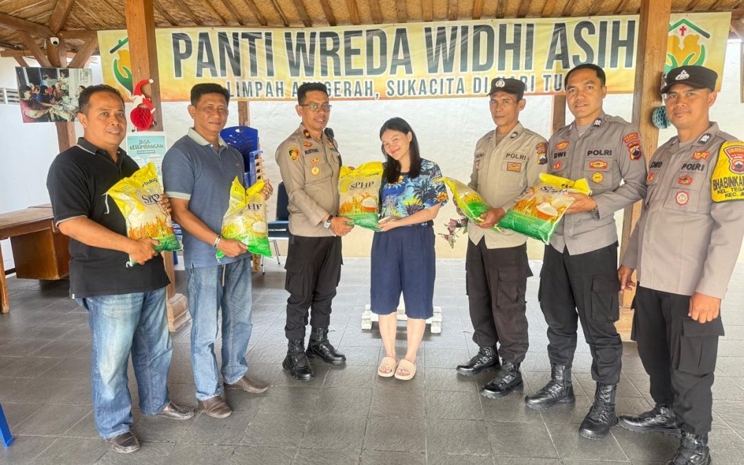 Sambut Hari Kemerdekaan RI ke-80, Polsek Jebres Gelar Bakti Sosial Berikan Bantuan Sembako ke Yayasan dan Panti Wreda