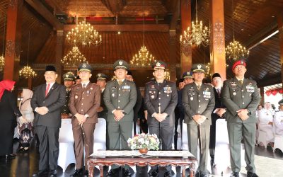 Kapolresta Surakarta Hadiri Upacara HUT RI ke 80 di Balaikota Solo