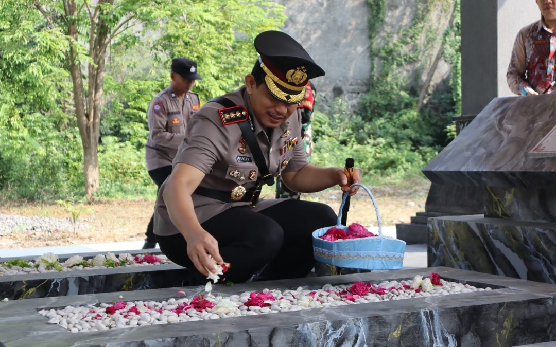 Pimpin Ziarah Rombongan Peringatan Serangan Umum 4 Hari di Kota Solo, Kapolresta Surakarta Ajak Generasi Muda Tanamkan Jiwa Patriotisme