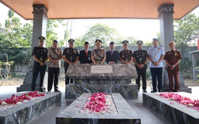 Kapolresta Surakarta Pimpin Ziarah Rombongan dalam Rangka Peringatan Serangan Umum 4 Hari di Kota Solo Tahun 2025