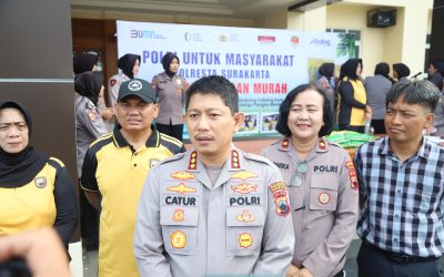Polresta Surakarta Gelar Gerakan Pangan Murah, Distribusikan 6 Ton Beras ke Warga