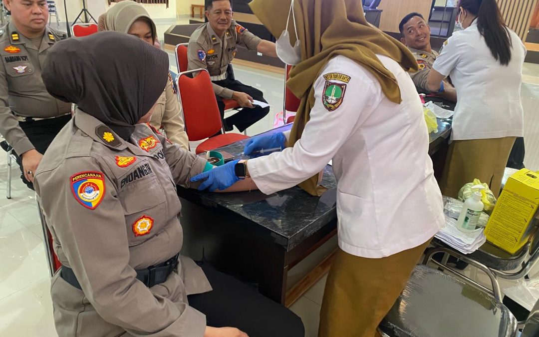 Polwan Polresta Surakarta Gelar Donor Darah Jelang Hari Jadi Polwan ke-77