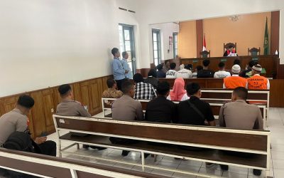 Satuan Samapta Polresta Surakarta Lakukan Sidang Tipiring Kasus Miras di PN Surakarta
