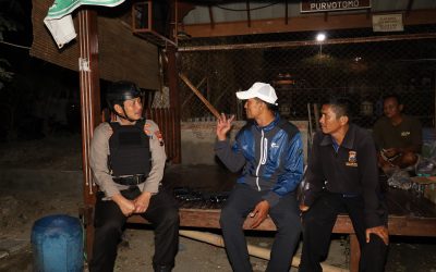 Polresta Surakarta Gelar Patroli Satkamling dan Silaturahmi Bersama Warga Purwosari