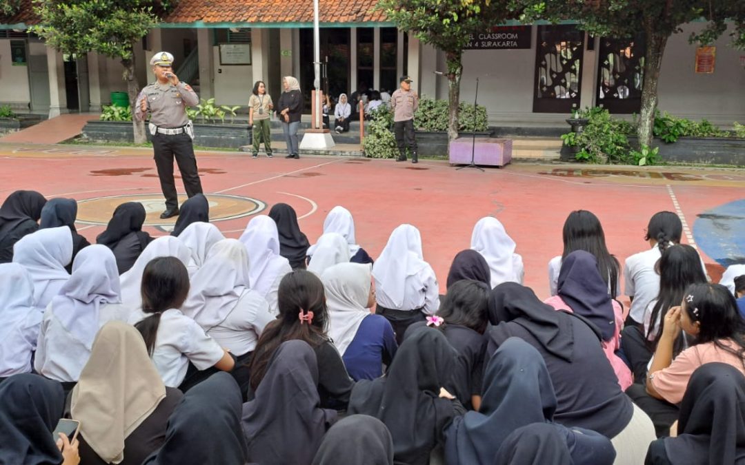 Goes To School, Polresta Surakarta Gelar Sosialisasi di Sekolah