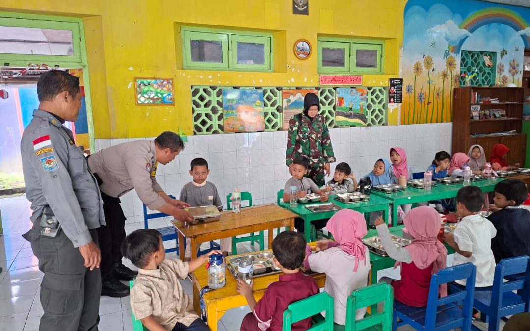 Bhabinkamtibmas Laweyan Sambang Pemantauan MBG di TK Islam Laweyan