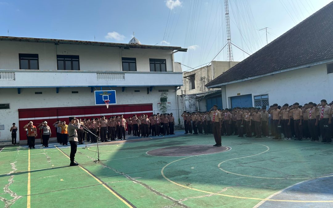 Polresta Surakarta Gelar Pembinaan di SMK Kristen 2 Surakarta, Ajak Siswa Bijak Bermedsos dan Hindari Ajakan Anarkis