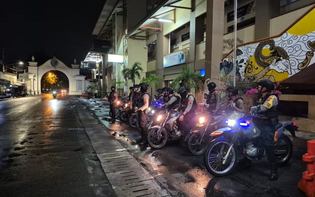 Satuan Samapta Polresta Surakarta Gelar Patroli Malam Hari Jaga Kamtibmas Kota Solo